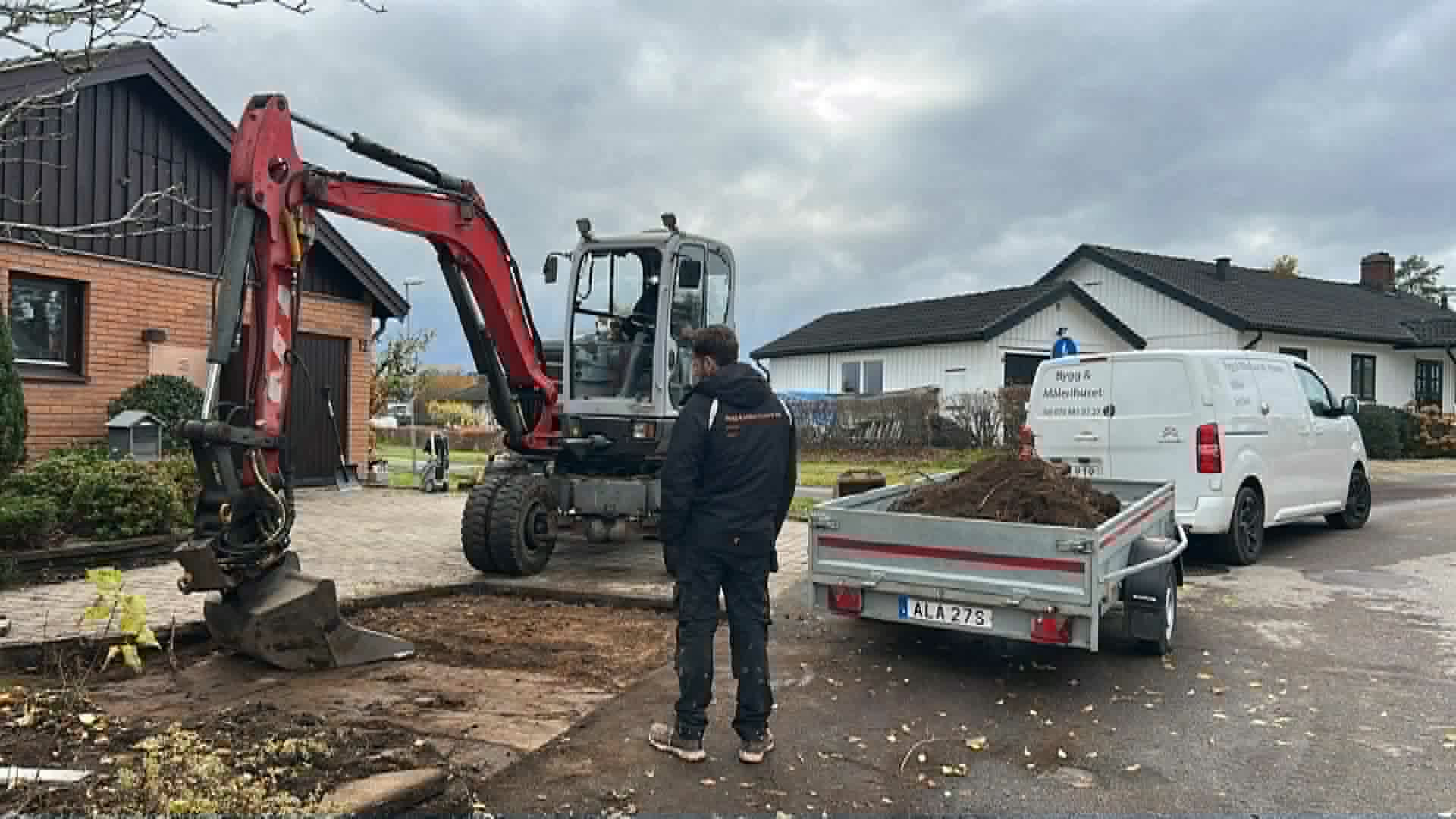 Markarbete med grävmaskin i Värnamo